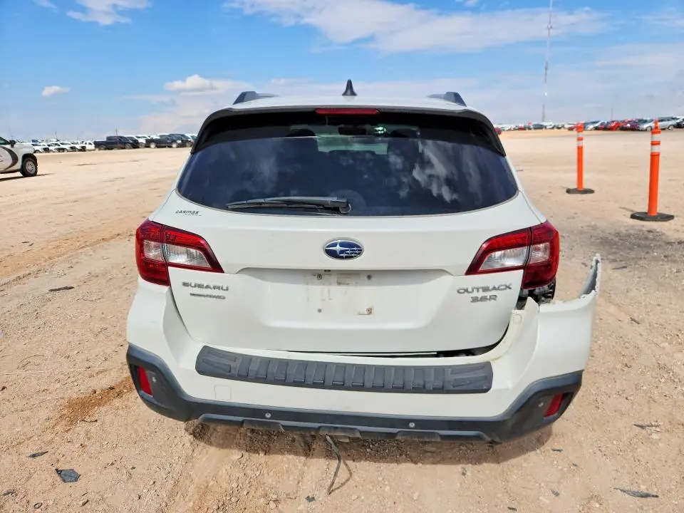 2018 SUBARU OUTBACK TOURING  