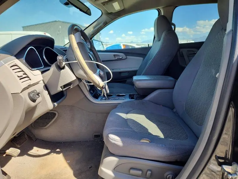 2010 CHEVROLET TRAVERSE LT  