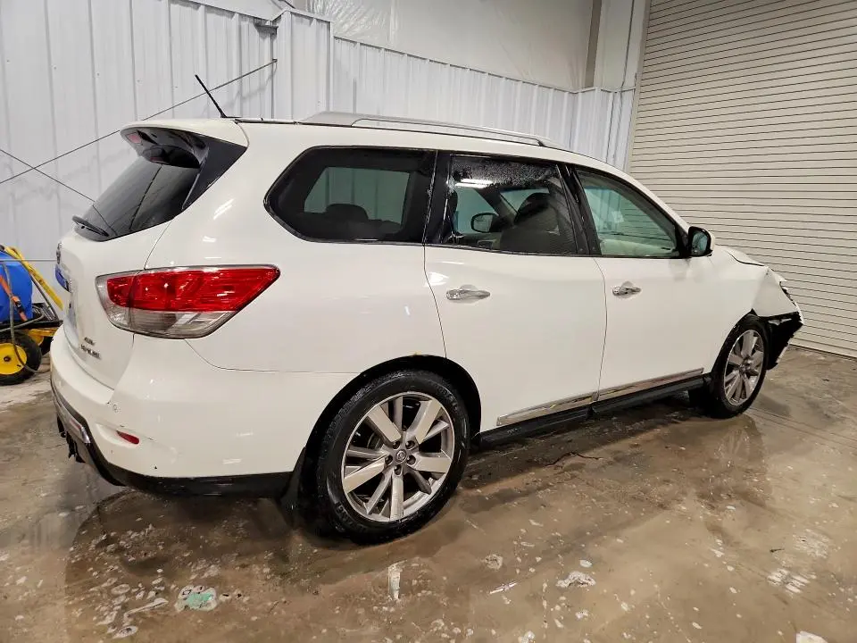 2013 NISSAN PATHFINDER S  