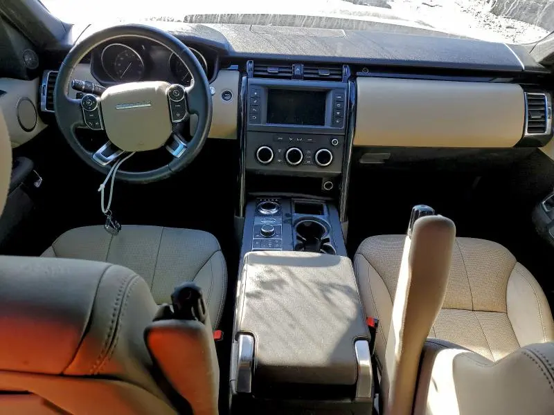 2017 LAND ROVER DISCOVERY SE  