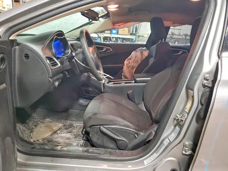 2015 CHRYSLER 200 LX  