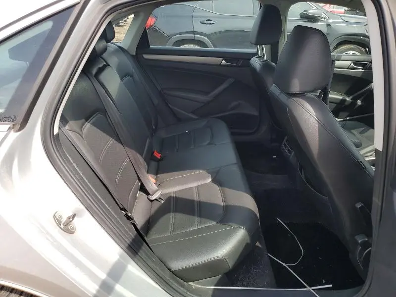 2014 VOLKSWAGEN PASSAT SE  