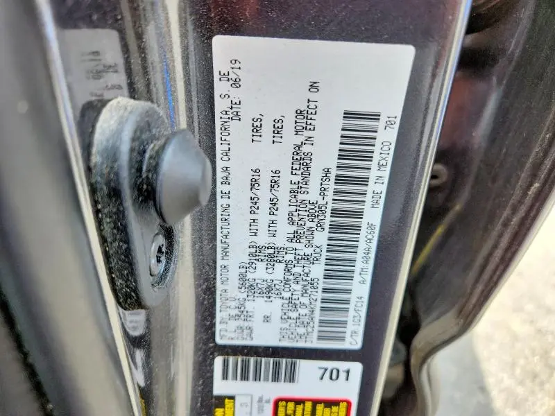 2019 TOYOTA TACOMA SR5 V6  