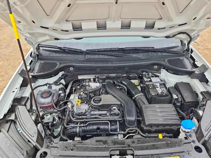 2025 VOLKSWAGEN TAOS SEL  