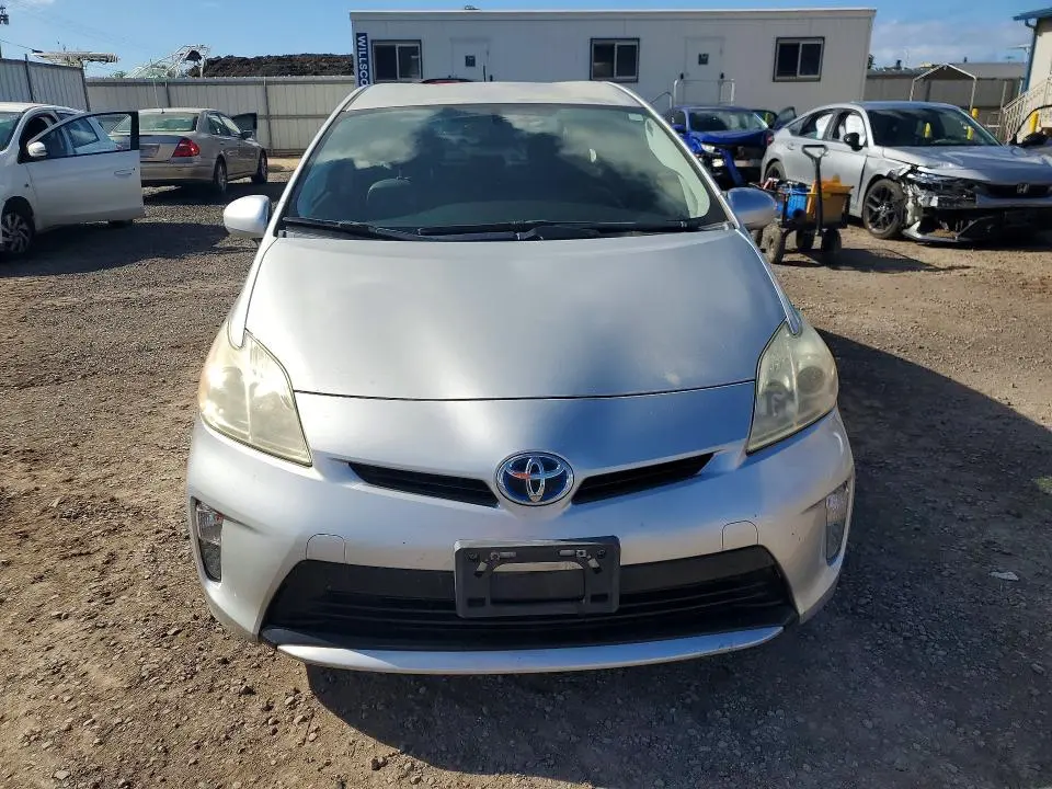 2013 TOYOTA PRIUS ONE  