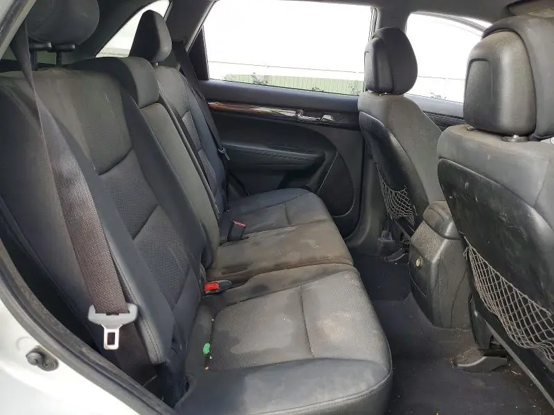2013 KIA SORENTO LX  