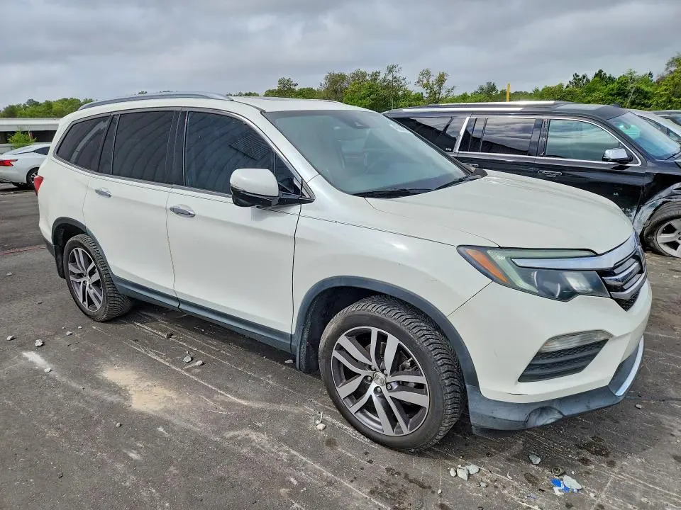 2017 HONDA PILOT TOURING  