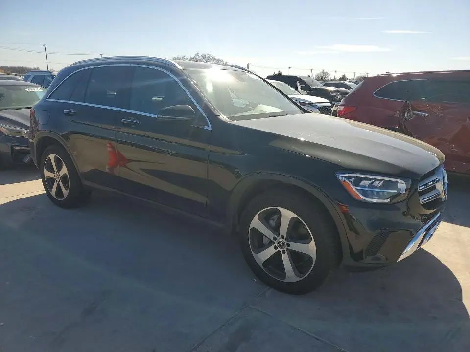 2021 MERCEDES-BENZ GLC 300  