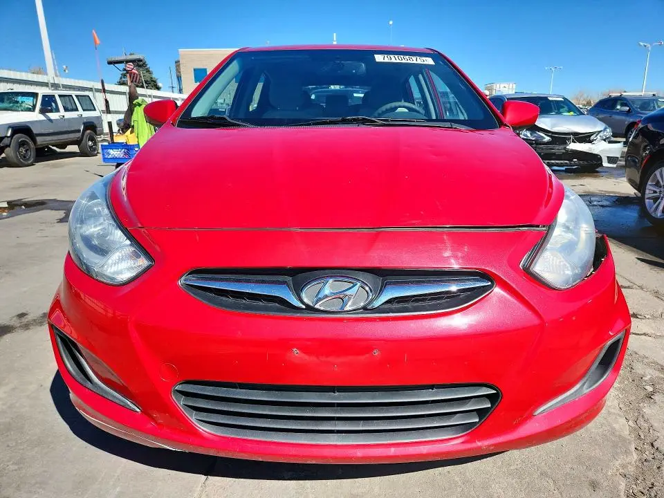 2013 HYUNDAI ACCENT GS  