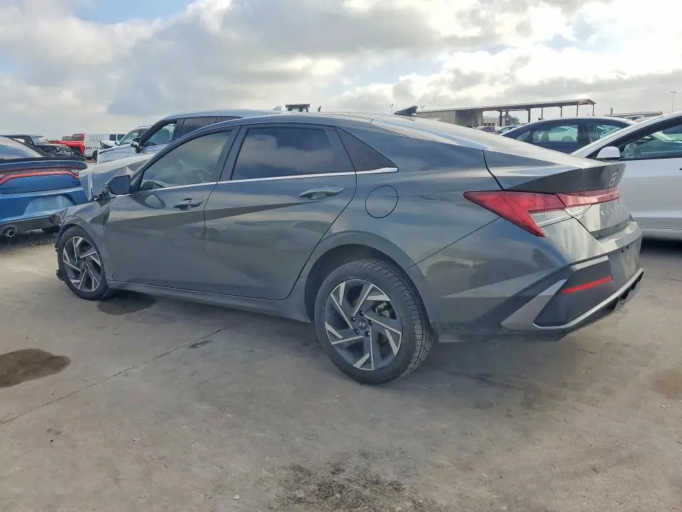 2026 HYUNDAI ELANTRA LIMITED  