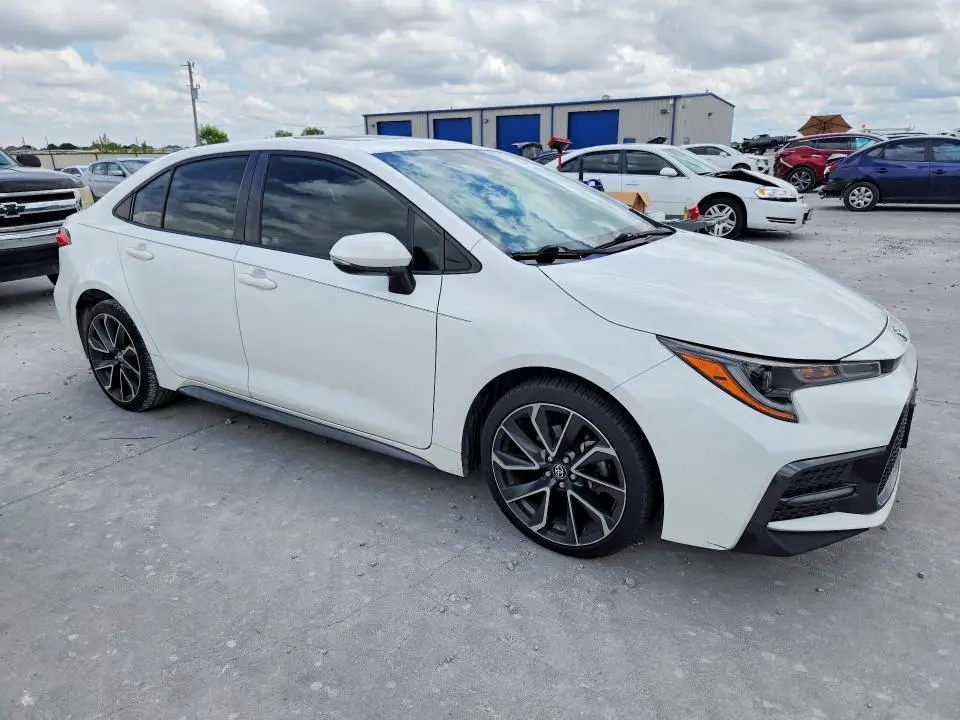 2020 TOYOTA COROLLA SE  