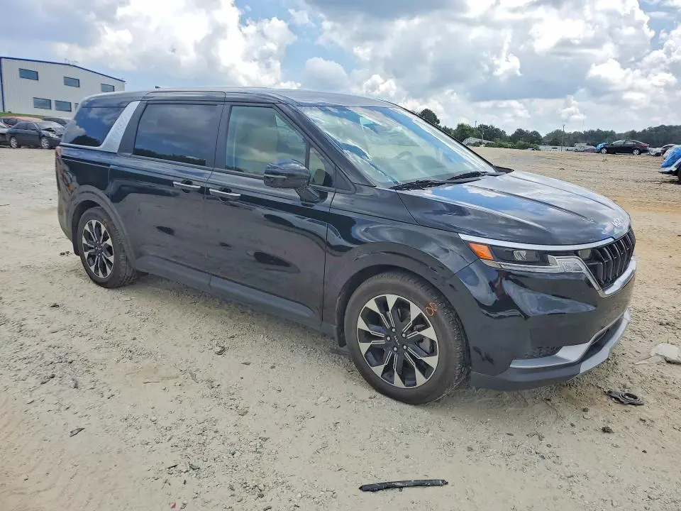 2024 KIA CARNIVAL EX  