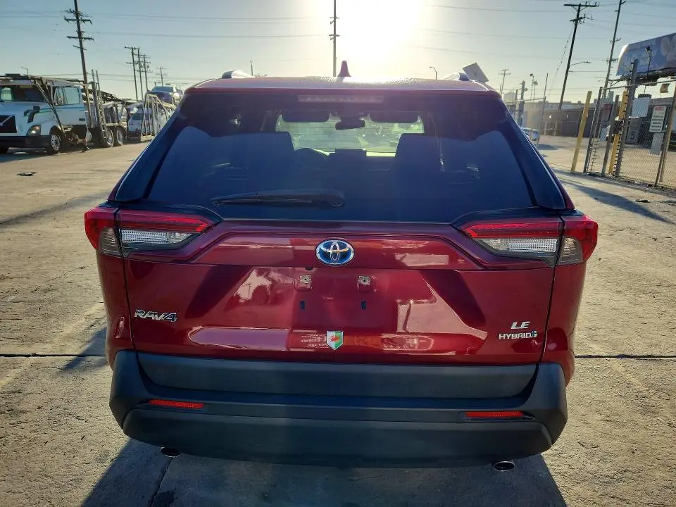 2021 TOYOTA RAV4 LE  