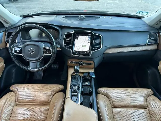 2016 VOLVO XC90 T6