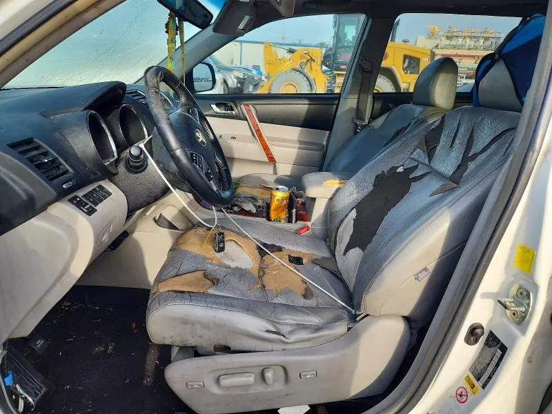 2011 TOYOTA HIGHLANDER LIMITED  
