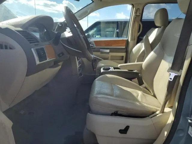 2010 CHRYSLER TOWN & COUNTRY LIMITED  