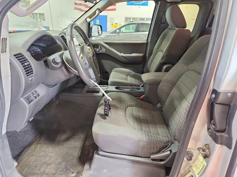 2014 NISSAN FRONTIER SV V6  