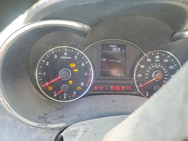2017 KIA FORTE LX  