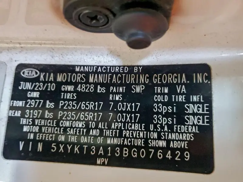 2011 KIA SORENTO BASE  