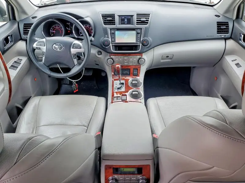 2013 TOYOTA HIGHLANDER LIMITED  