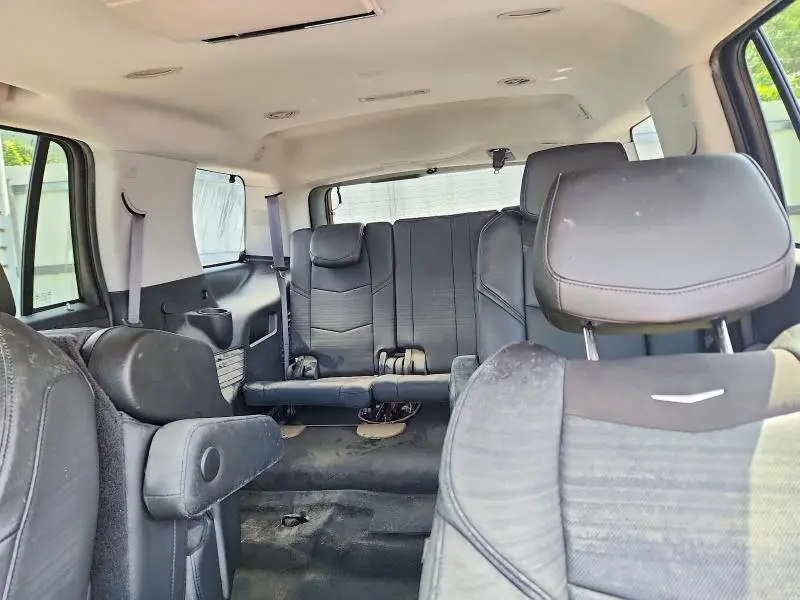 2017 CADILLAC ESCALADE LUXURY  
