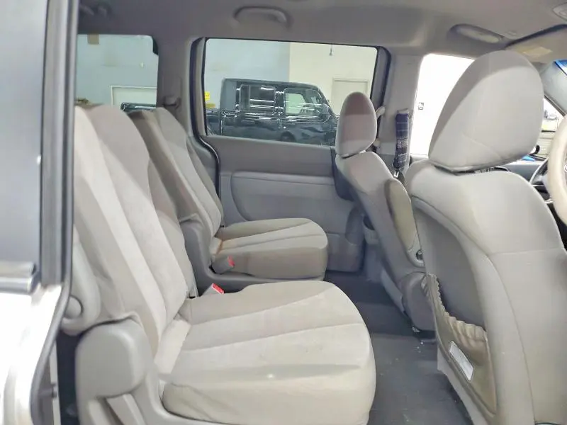 2012 KIA SEDONA LX  