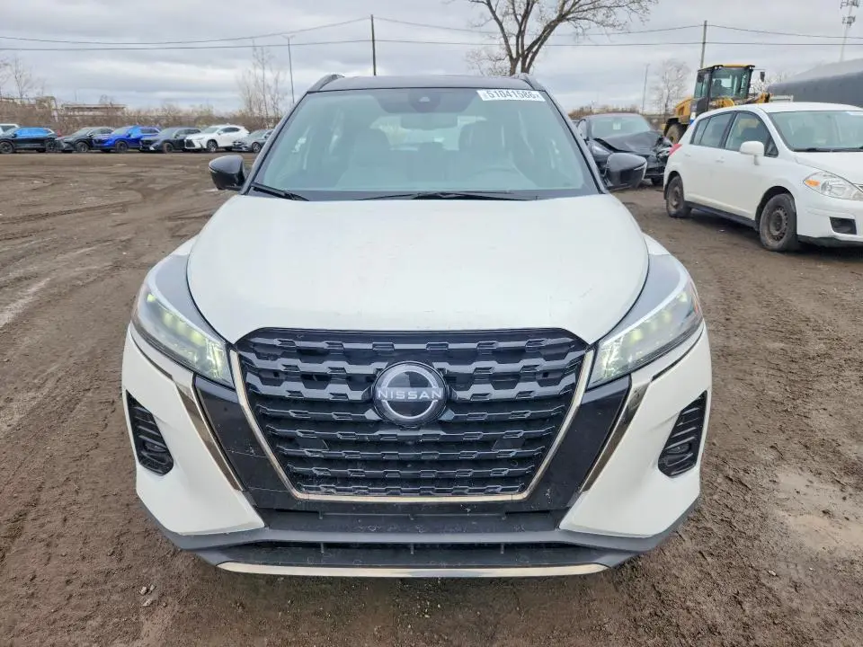 2023 NISSAN KICKS SR  