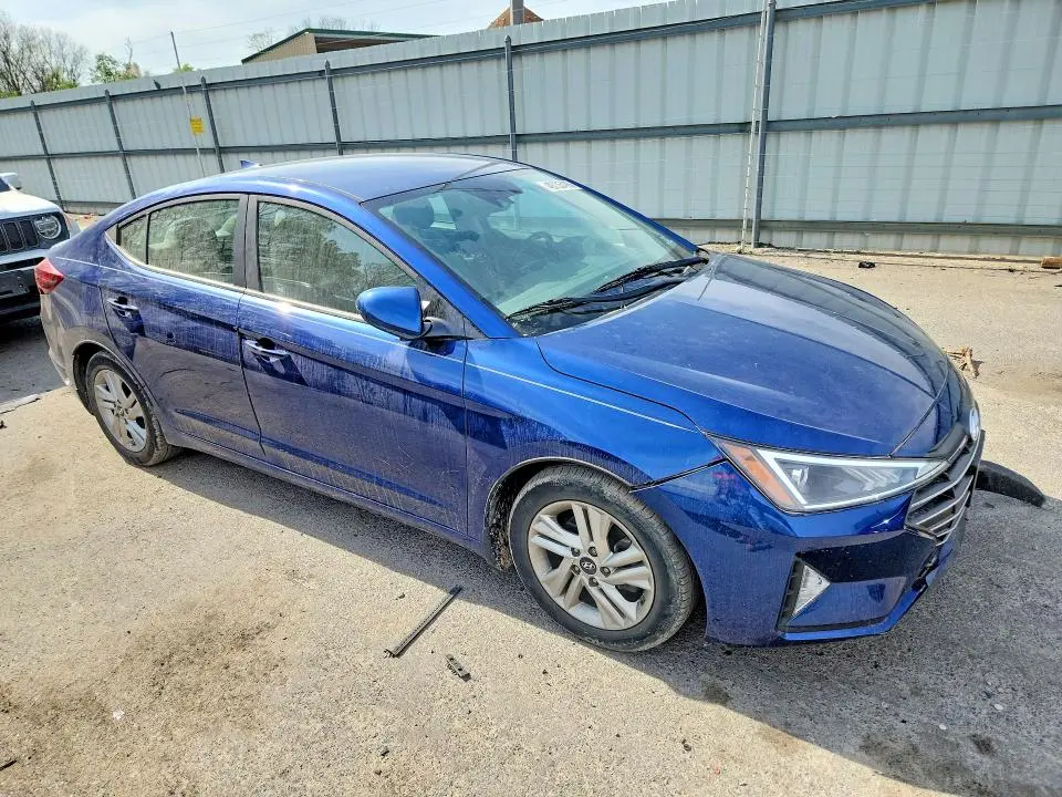 2020 HYUNDAI ELANTRA SEL  