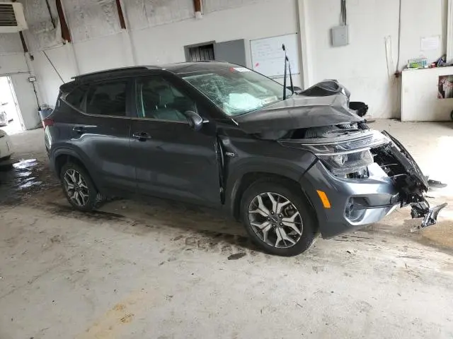 2022 KIA SELTOS EX  