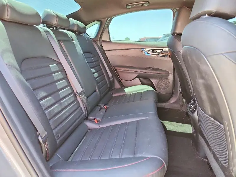 2023 KIA FORTE GT  