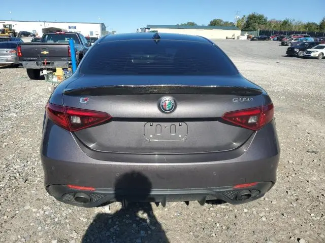 2017 ALFA ROMEO GIULIA TI  