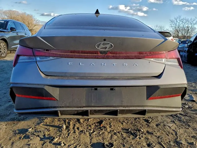 2024 HYUNDAI ELANTRA SEL  