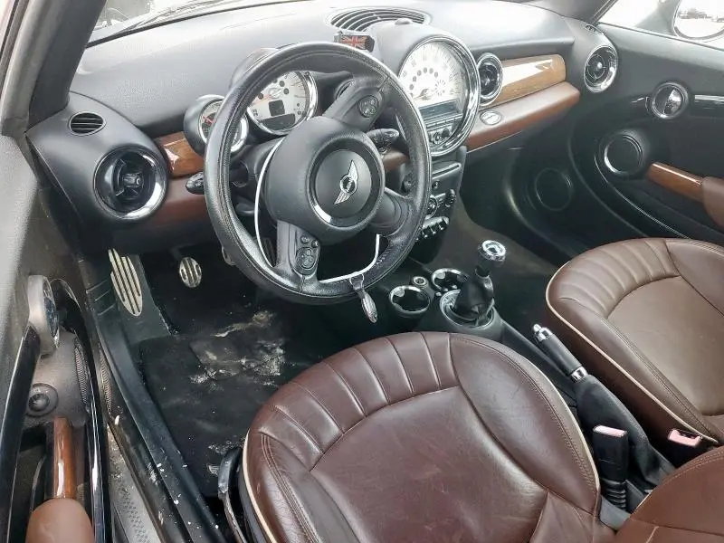 2011 MINI COOPER S  