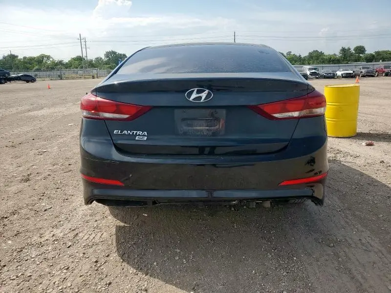 2018 HYUNDAI ELANTRA SE