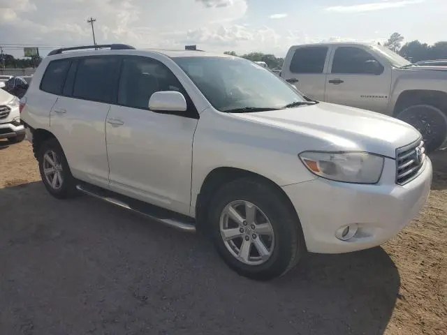 2010 TOYOTA HIGHLANDER SE  