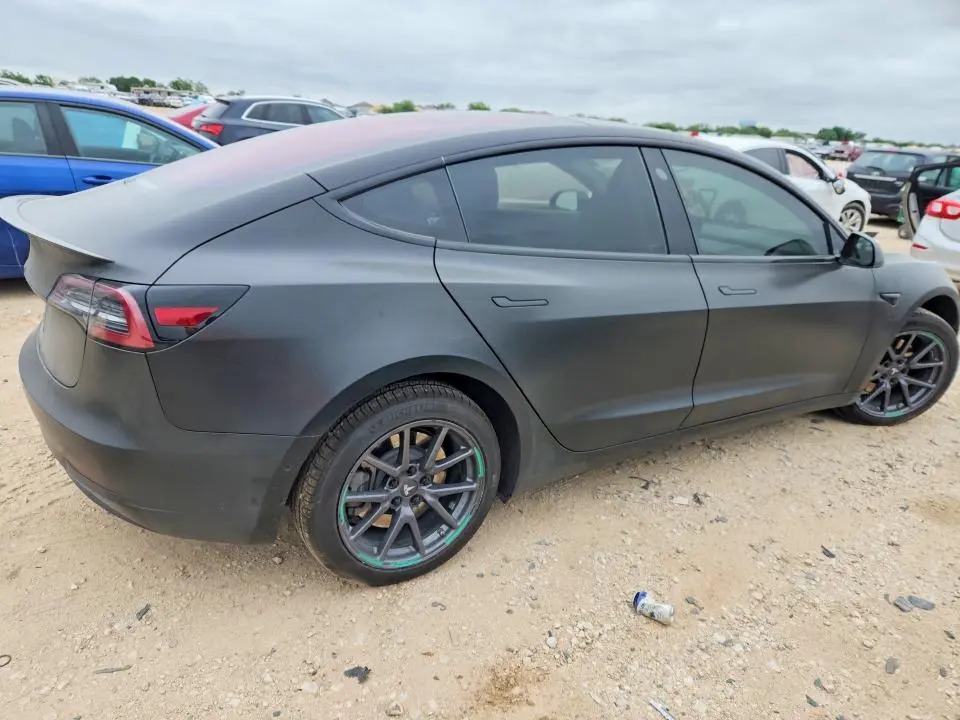 2018 TESLA MODEL 3   