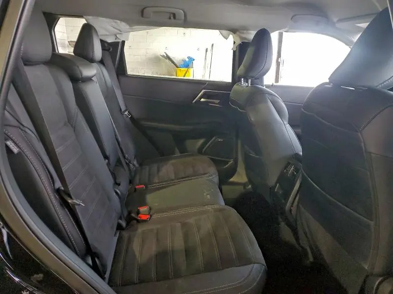 2025 MITSUBISHI OUTLANDER SE  