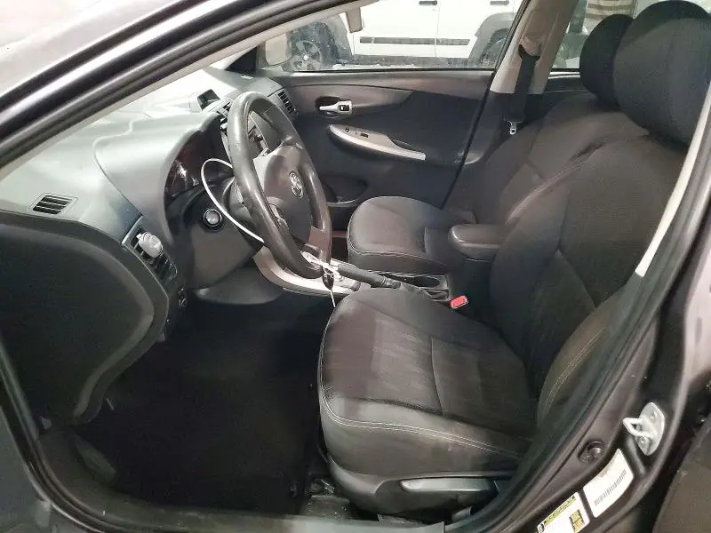 2013 TOYOTA COROLLA BASE  