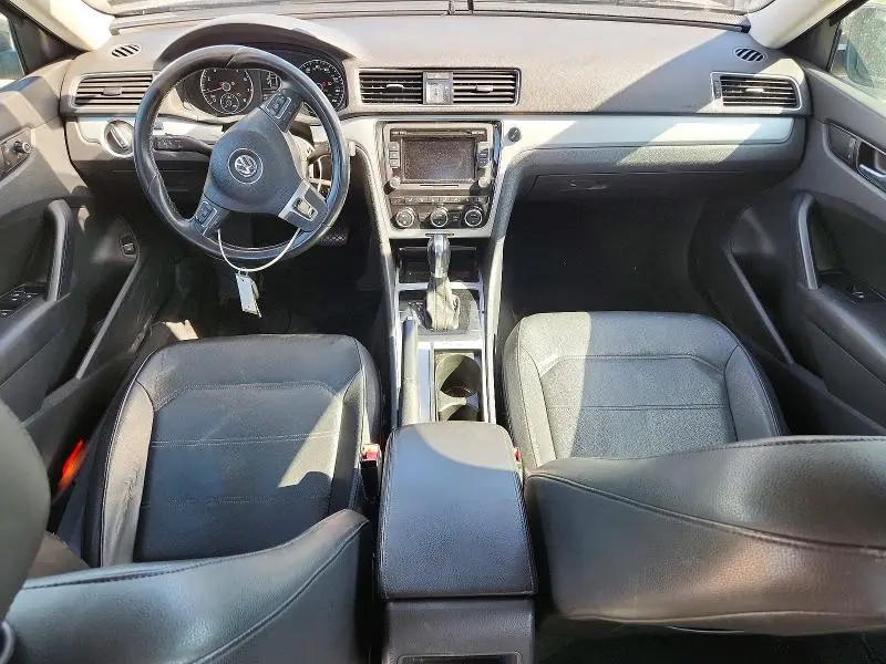 2012 VOLKSWAGEN PASSAT SE  