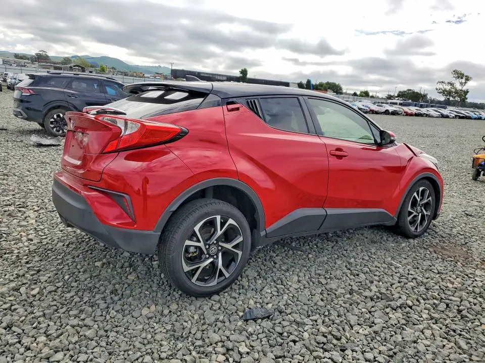 2020 TOYOTA C-HR XLE  