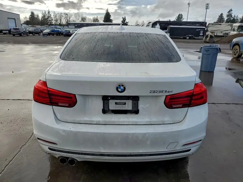 2018 BMW 330E   