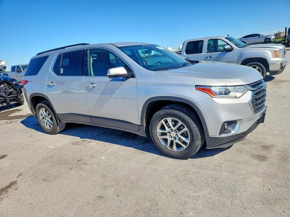 2020 CHEVROLET TRAVERSE LT  