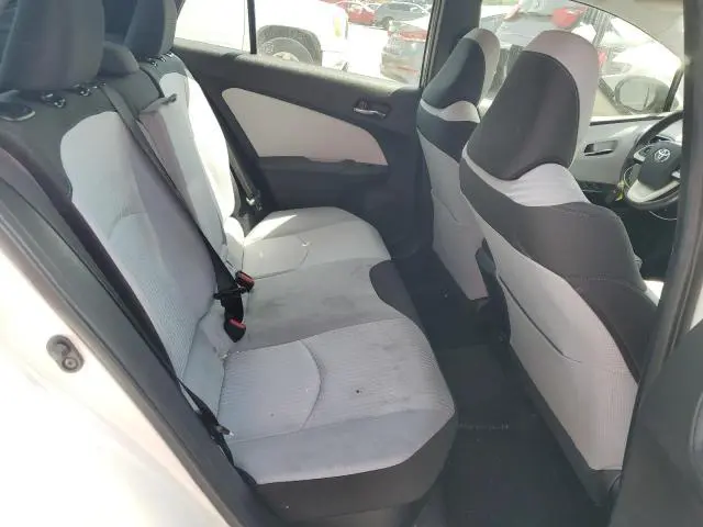 2016 TOYOTA PRIUS   