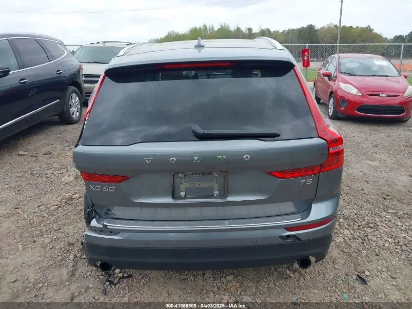 2020 VOLVO XC60 T5 MOMENTUM