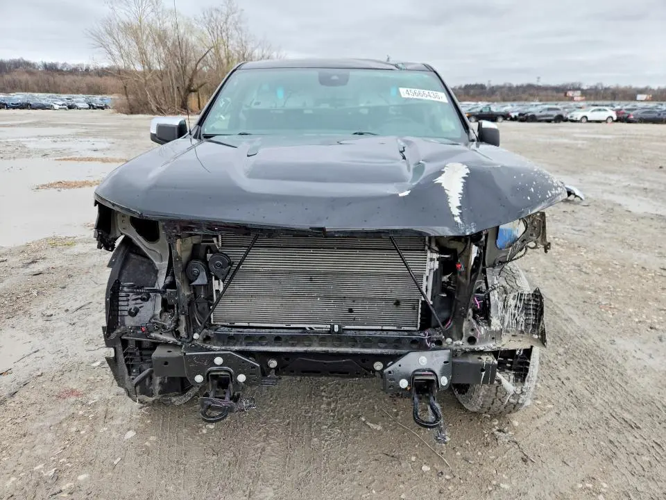 2025 CHEVROLET SILVERADO K1500 LT  