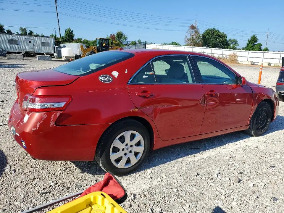 2011 TOYOTA CAMRY LE  