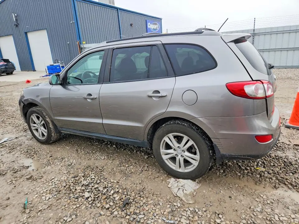 2011 HYUNDAI SANTA FE SE  