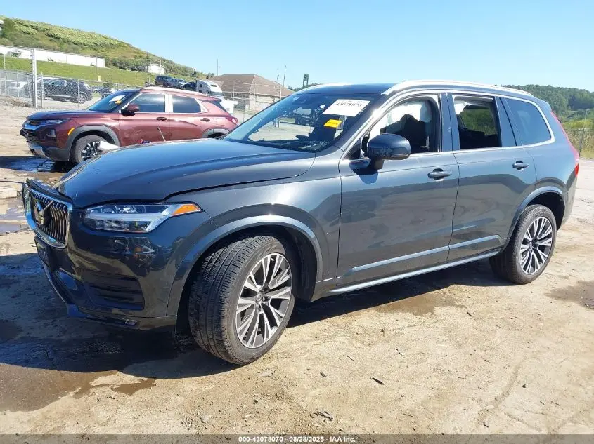 2022 VOLVO XC90 T6 MOMENTUM 6 PASSENGER