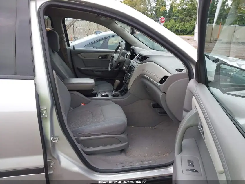 2015 CHEVROLET TRAVERSE LS