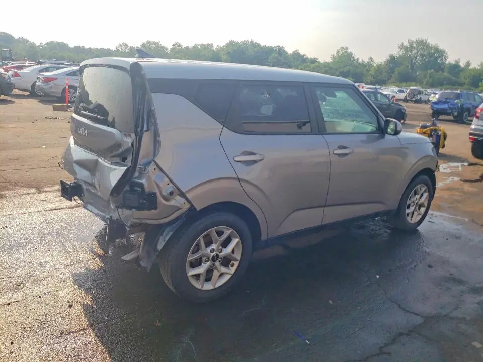 2024 KIA SOUL LX  